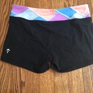 Black ivivva Short